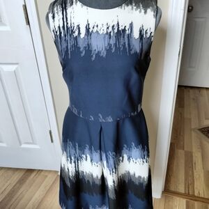 Just...Taylor Blue and White A-Line Midi Dress